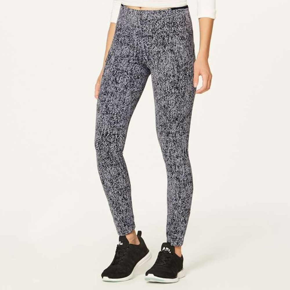 Lululemon Run On Tight (25") Size 4